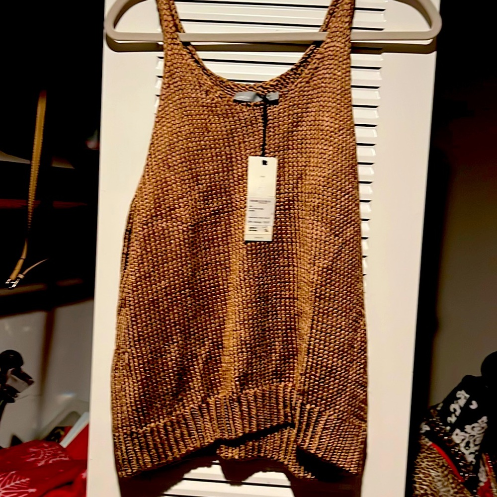 Vince. Large Brown knitted tank